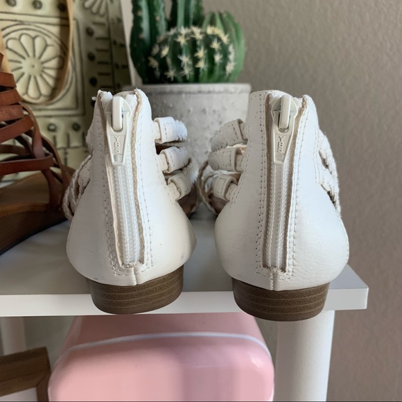 Bundle of American Eagle Strappy Sandals - Picture 12 of 16